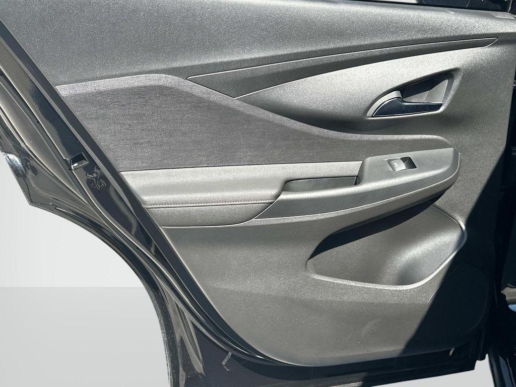 new 2025 Buick Envista car, priced at $29,911