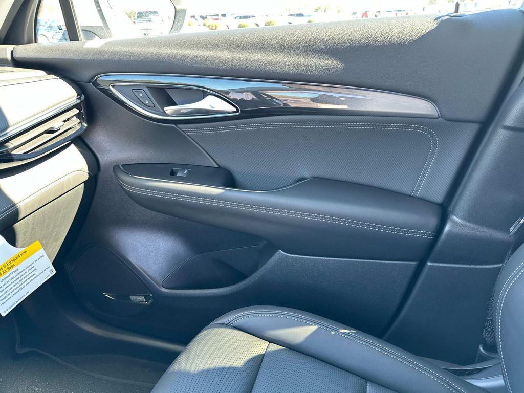 new 2025 Buick Envision car, priced at $37,027