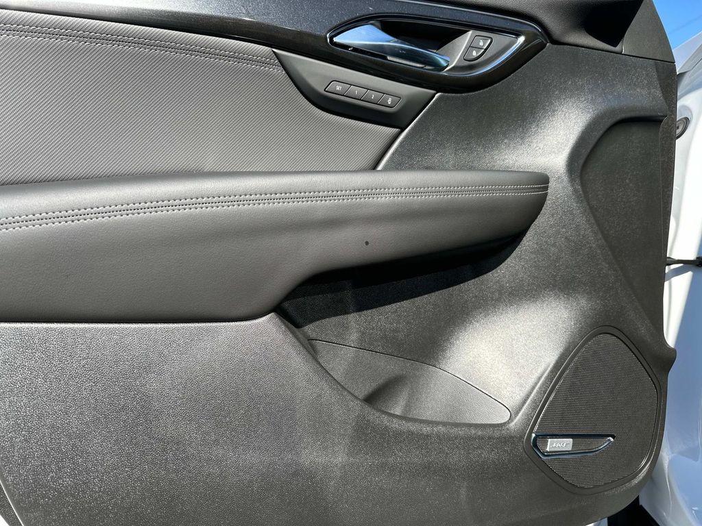 new 2025 Buick Envision car, priced at $37,027