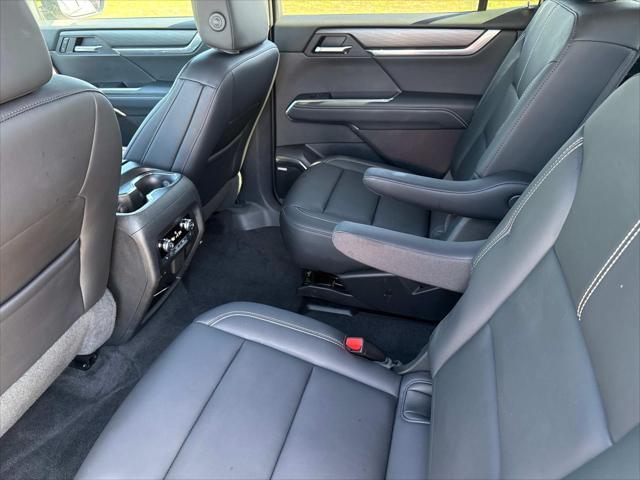 new 2025 GMC Acadia car, priced at $47,725