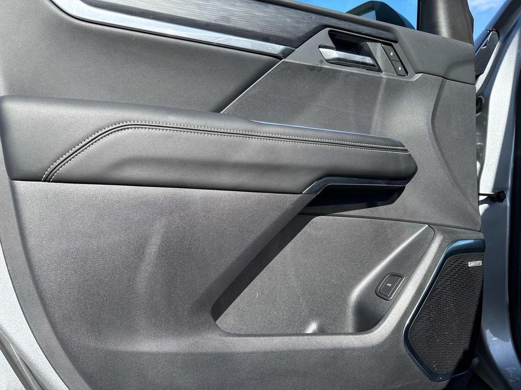 new 2025 GMC Acadia car, priced at $47,725