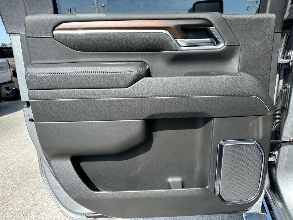 new 2025 GMC Sierra 2500 car, priced at $83,915
