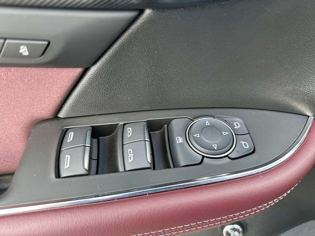 new 2025 Buick Envision car, priced at $42,423