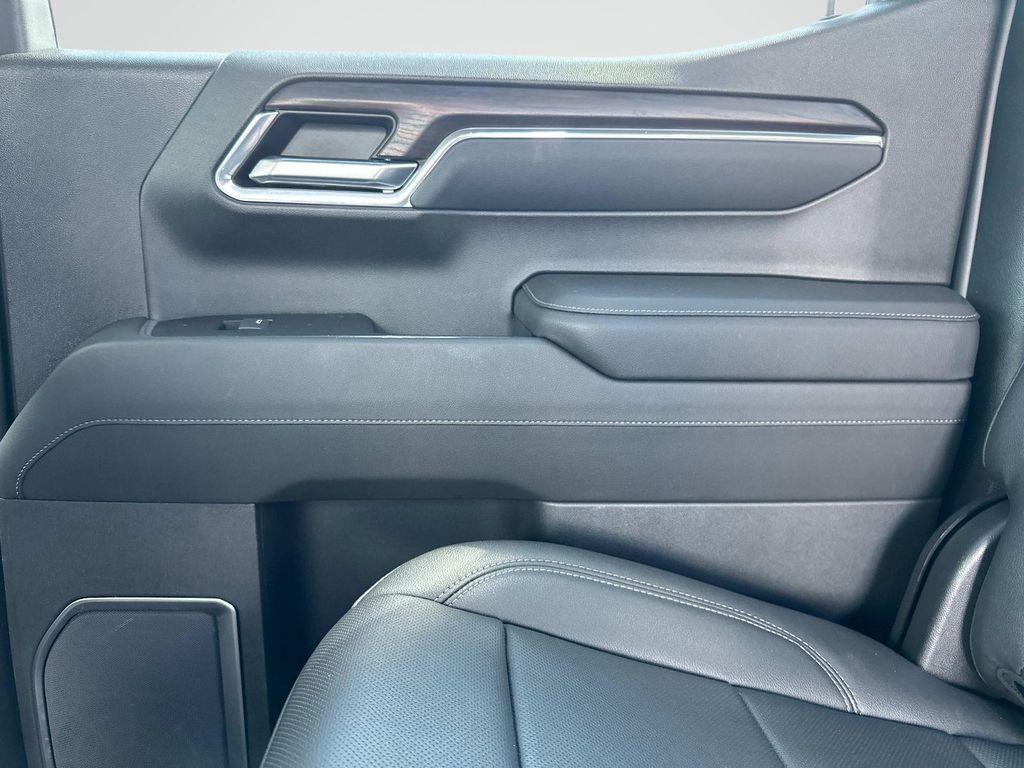 used 2022 GMC Sierra 1500 car, priced at $33,429