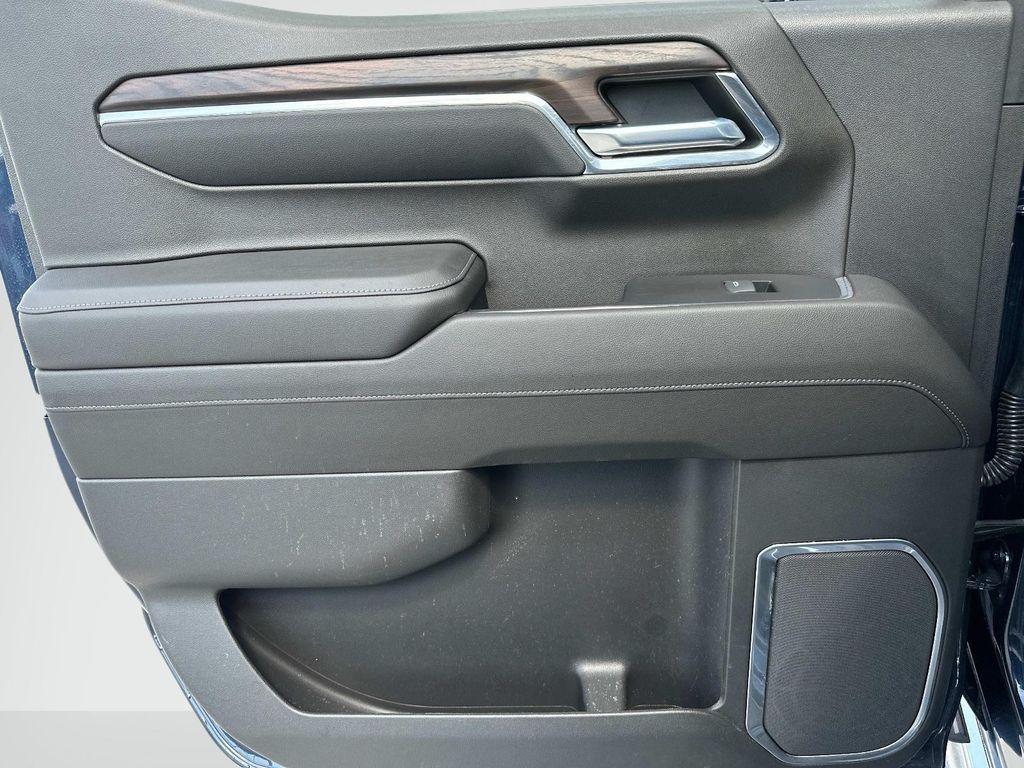 used 2022 GMC Sierra 1500 car, priced at $33,429