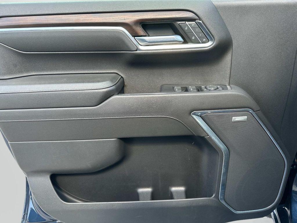 used 2022 GMC Sierra 1500 car, priced at $33,429