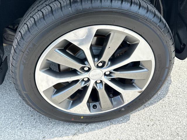 used 2019 Jeep Cherokee car, priced at $17,598
