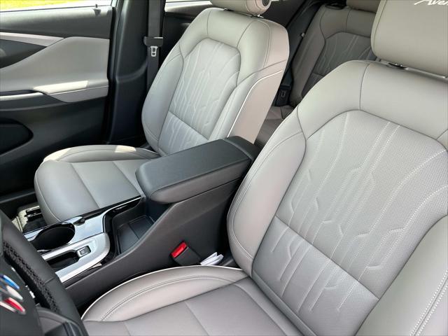 new 2025 Buick Envista car, priced at $31,258