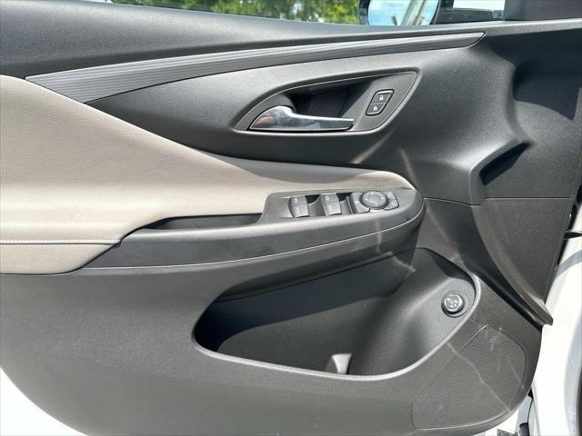new 2025 Buick Envista car, priced at $31,258