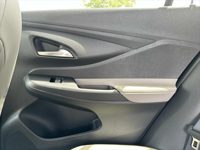 new 2025 Buick Envista car, priced at $31,258