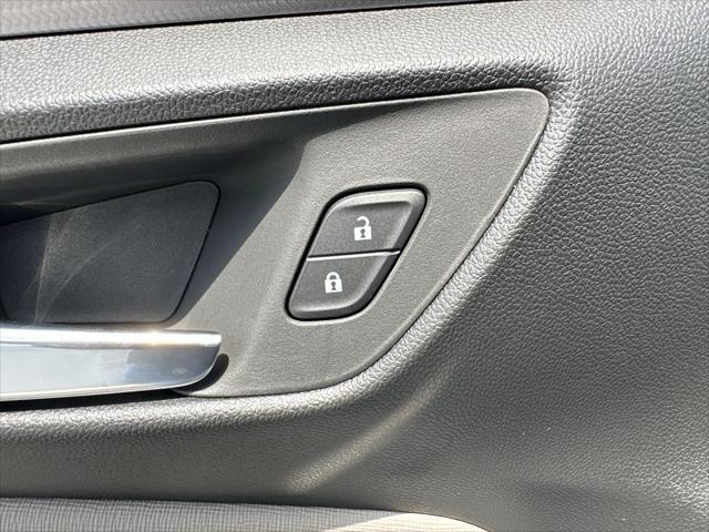 new 2025 Buick Envista car, priced at $31,258