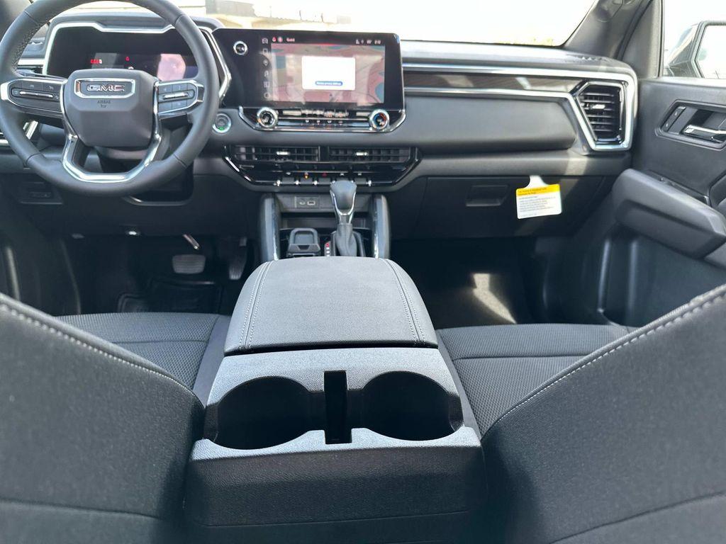 new 2025 GMC Canyon car, priced at $41,915