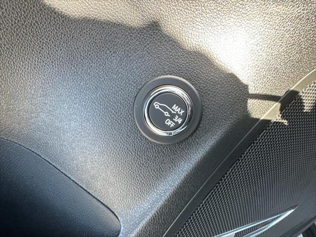 new 2025 Buick Envision car, priced at $37,356