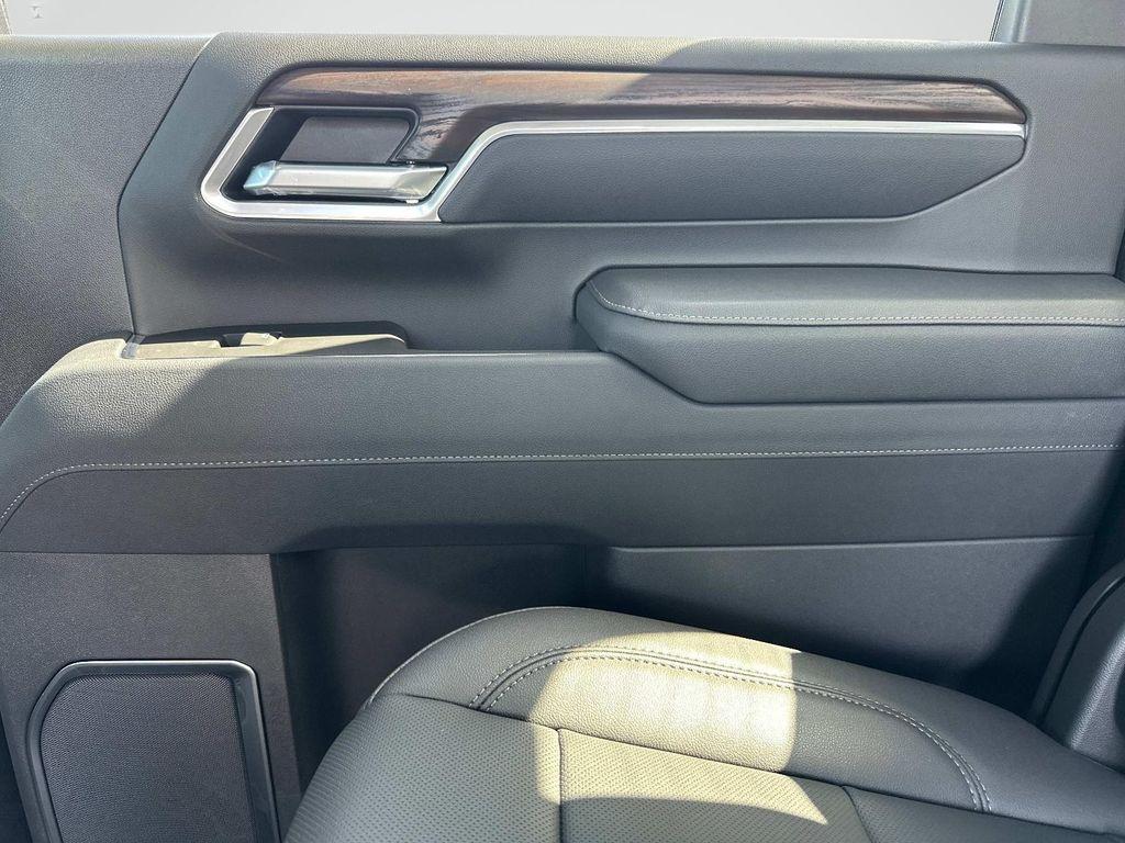new 2025 GMC Sierra 2500 car, priced at $79,125