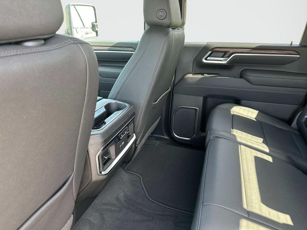 new 2025 GMC Sierra 2500 car, priced at $79,125