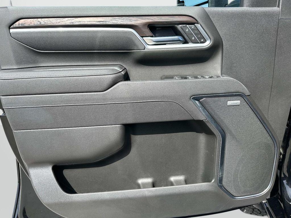 new 2025 GMC Sierra 2500 car, priced at $79,125