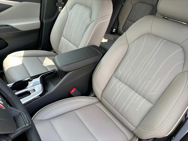 new 2025 Buick Envista car, priced at $30,637
