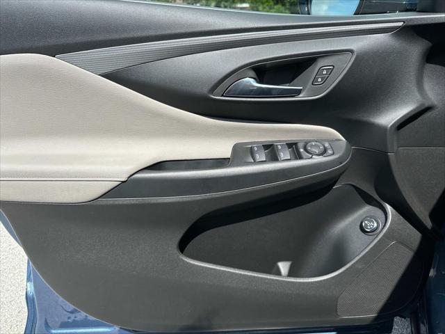 new 2025 Buick Envista car, priced at $30,637