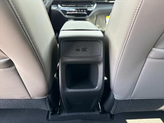 new 2025 Buick Envista car, priced at $30,637