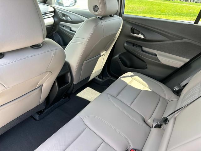 new 2025 Buick Envista car, priced at $30,637