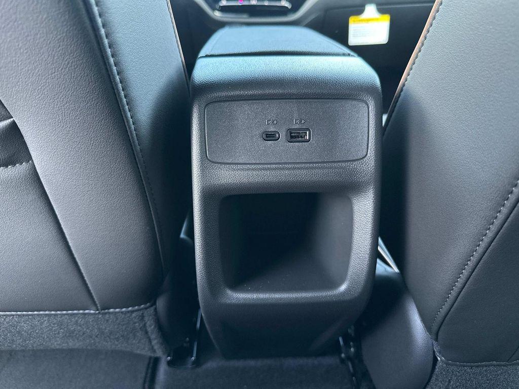 new 2025 Buick Envista car, priced at $30,576