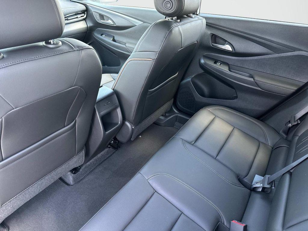 new 2025 Buick Envista car, priced at $30,576