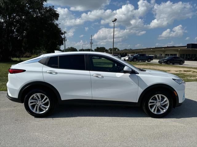 new 2025 Buick Envista car, priced at $24,590