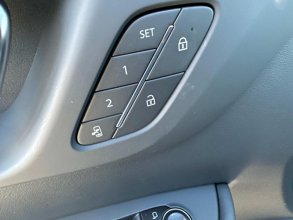 new 2025 Buick Enclave car, priced at $50,425