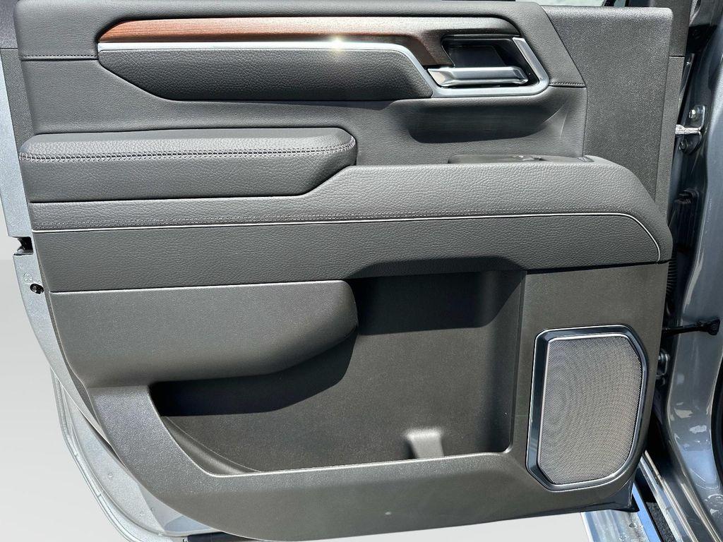 new 2025 GMC Sierra 2500 car, priced at $78,321