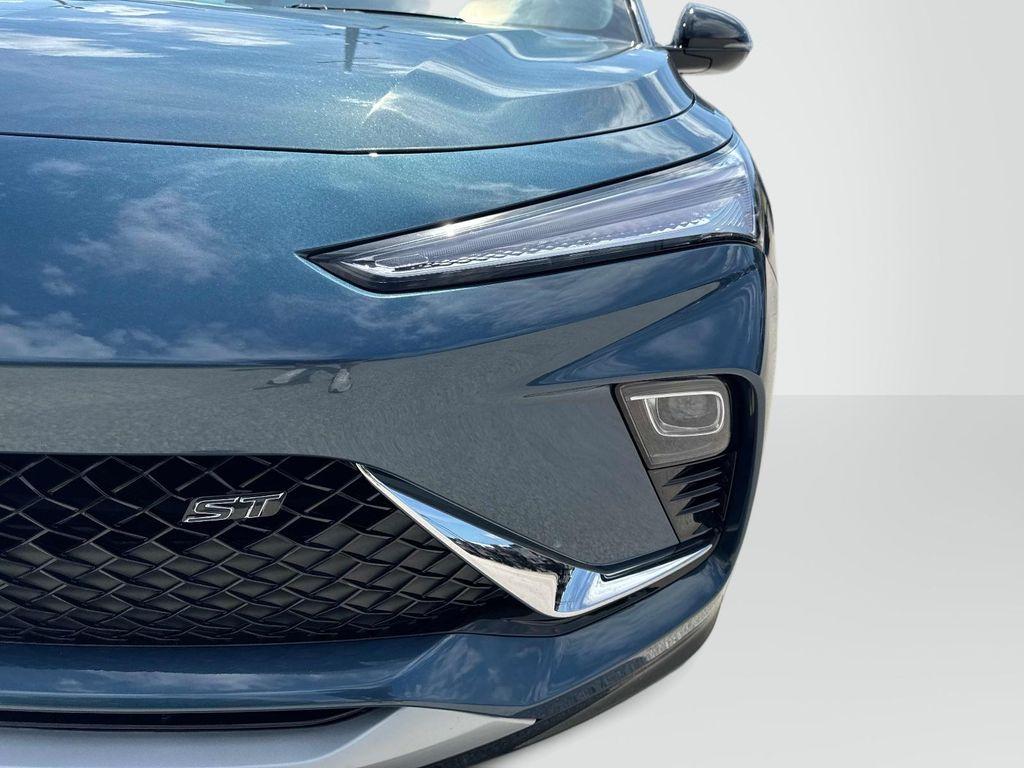 new 2026 Buick Envista car, priced at $30,155