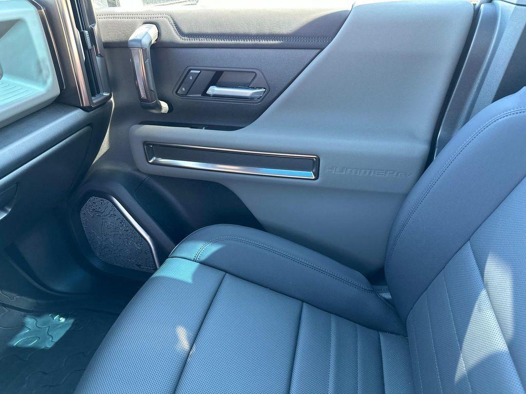 new 2025 GMC HUMMER EV Pickup car, priced at $105,160