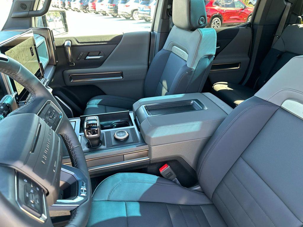 new 2025 GMC HUMMER EV Pickup car, priced at $105,160