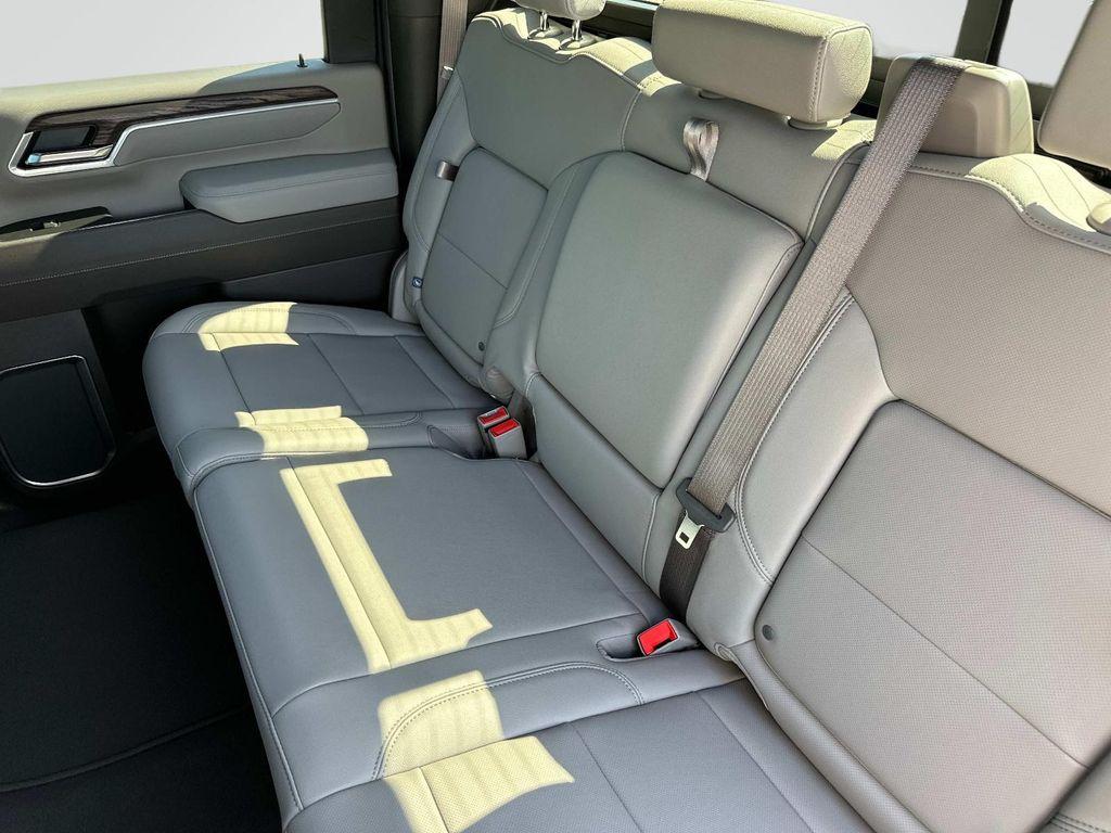 new 2025 GMC Sierra 2500 car, priced at $70,925