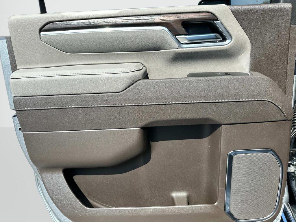 new 2025 GMC Sierra 2500 car, priced at $70,925