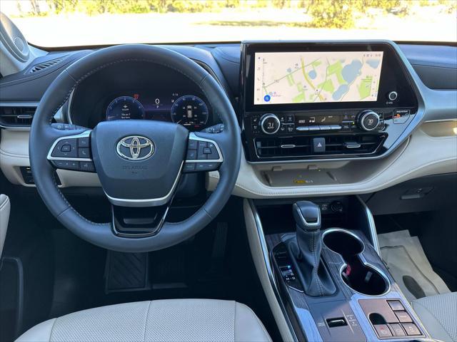 used 2024 Toyota Highlander car, priced at $49,987