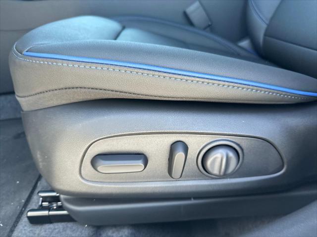 new 2025 Buick Envista car, priced at $27,523