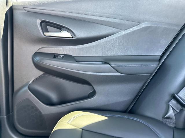 new 2025 Buick Envista car, priced at $29,371