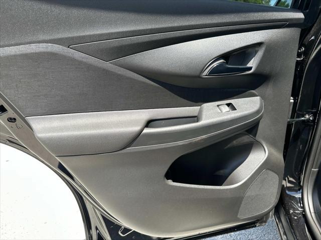 new 2025 Buick Envista car, priced at $27,039