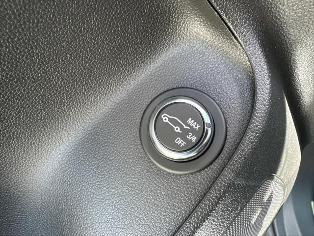 new 2025 Buick Envista car, priced at $27,039