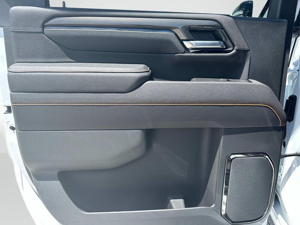 new 2025 GMC Sierra 2500 car, priced at $83,765