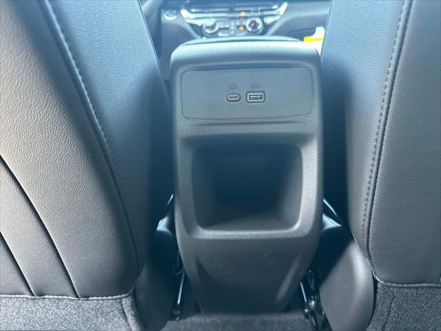 new 2025 Buick Envista car, priced at $26,646