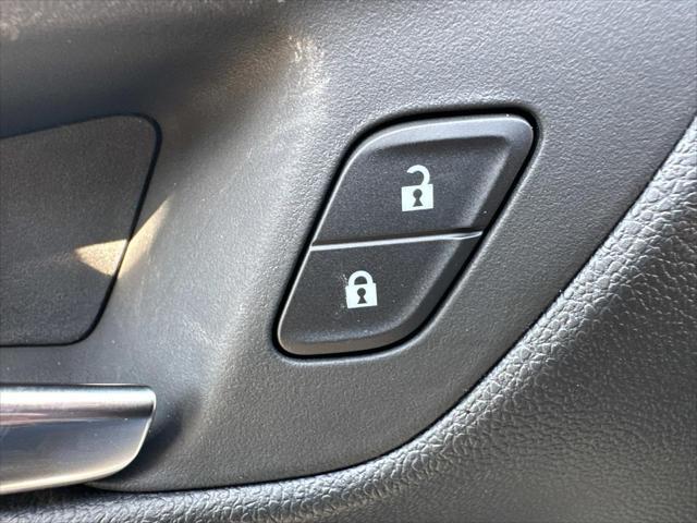new 2025 Buick Envista car, priced at $26,646