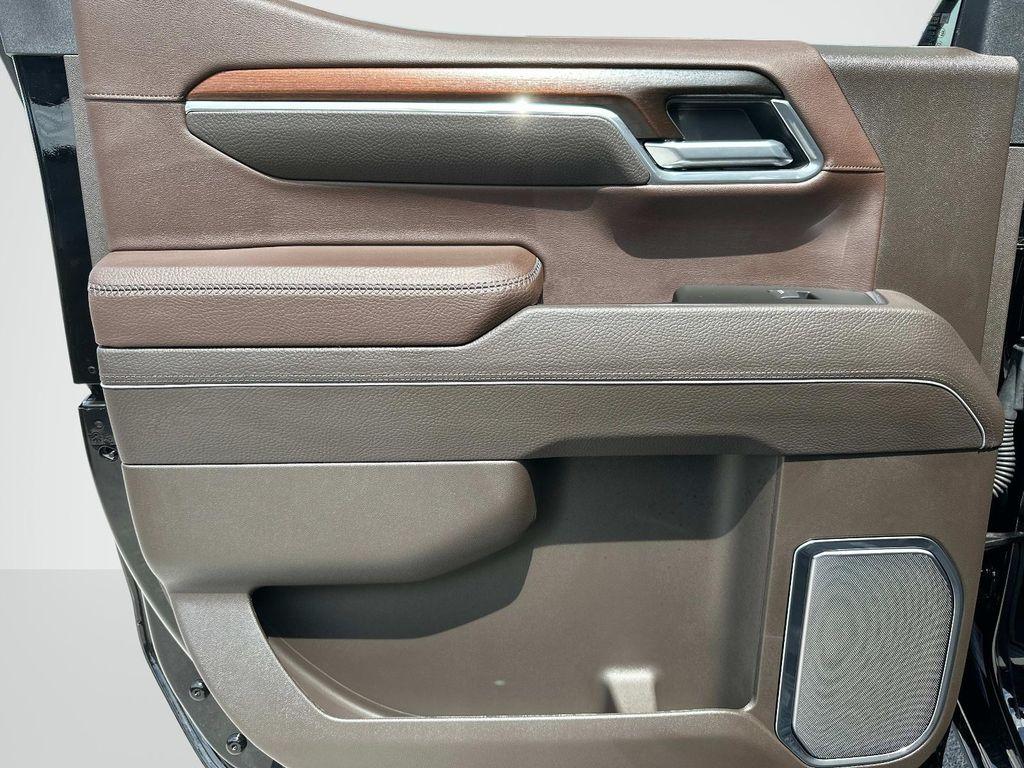 new 2025 GMC Sierra 1500 car, priced at $74,670