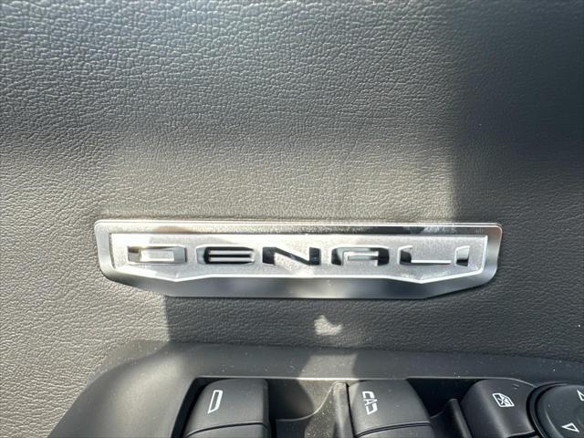 new 2025 GMC Sierra 1500 car, priced at $70,955