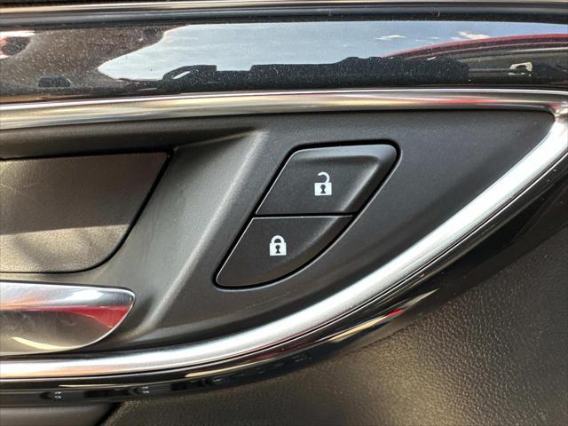 new 2025 Buick Envision car, priced at $37,356