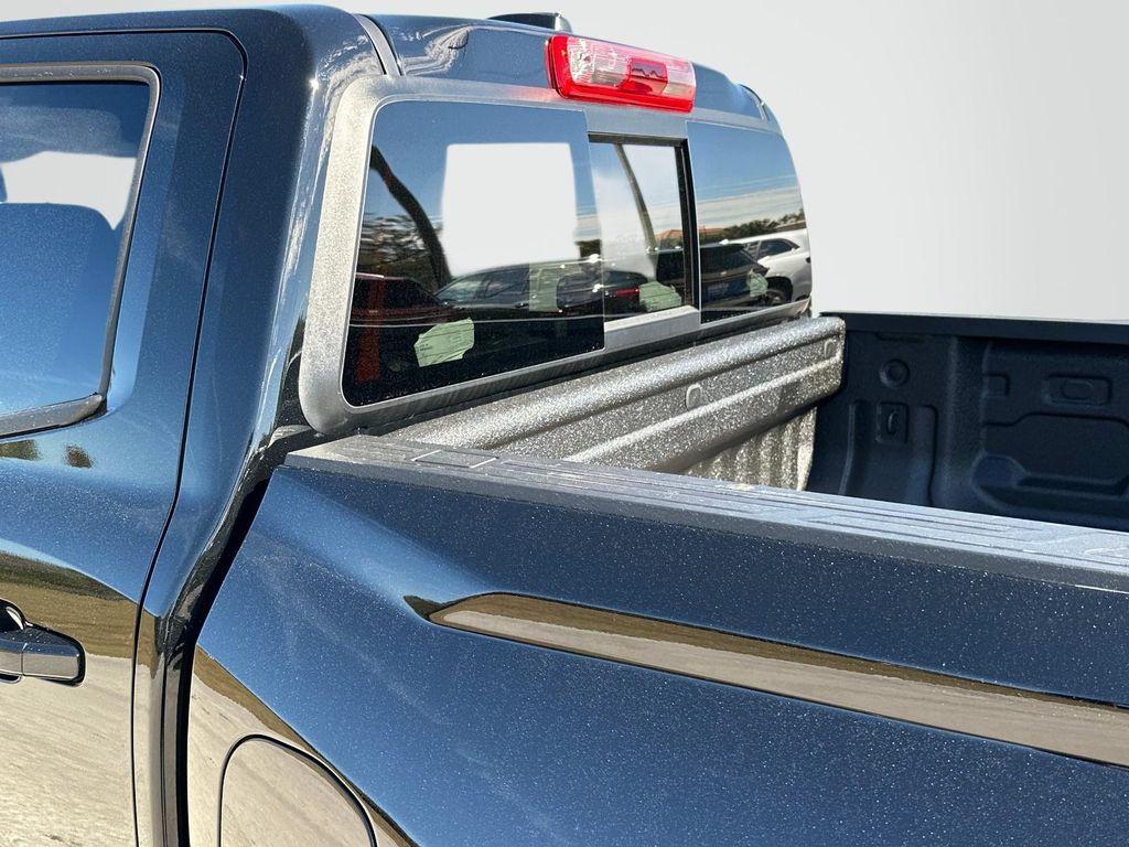 new 2025 GMC Canyon car, priced at $41,218