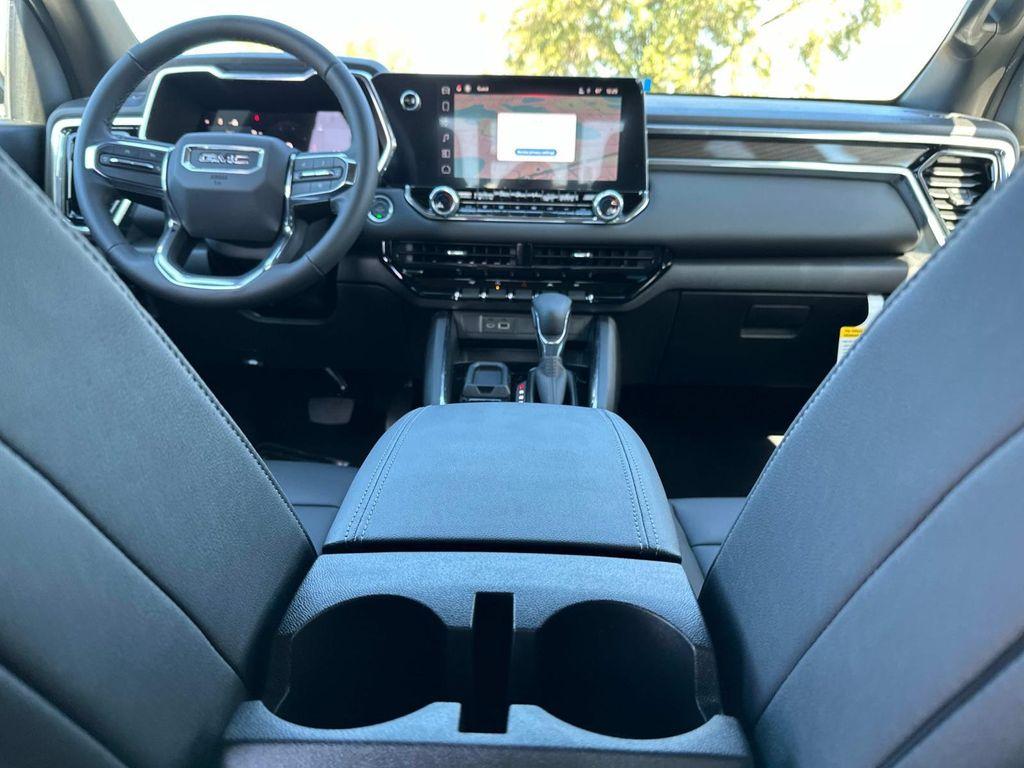 new 2025 GMC Canyon car, priced at $44,320