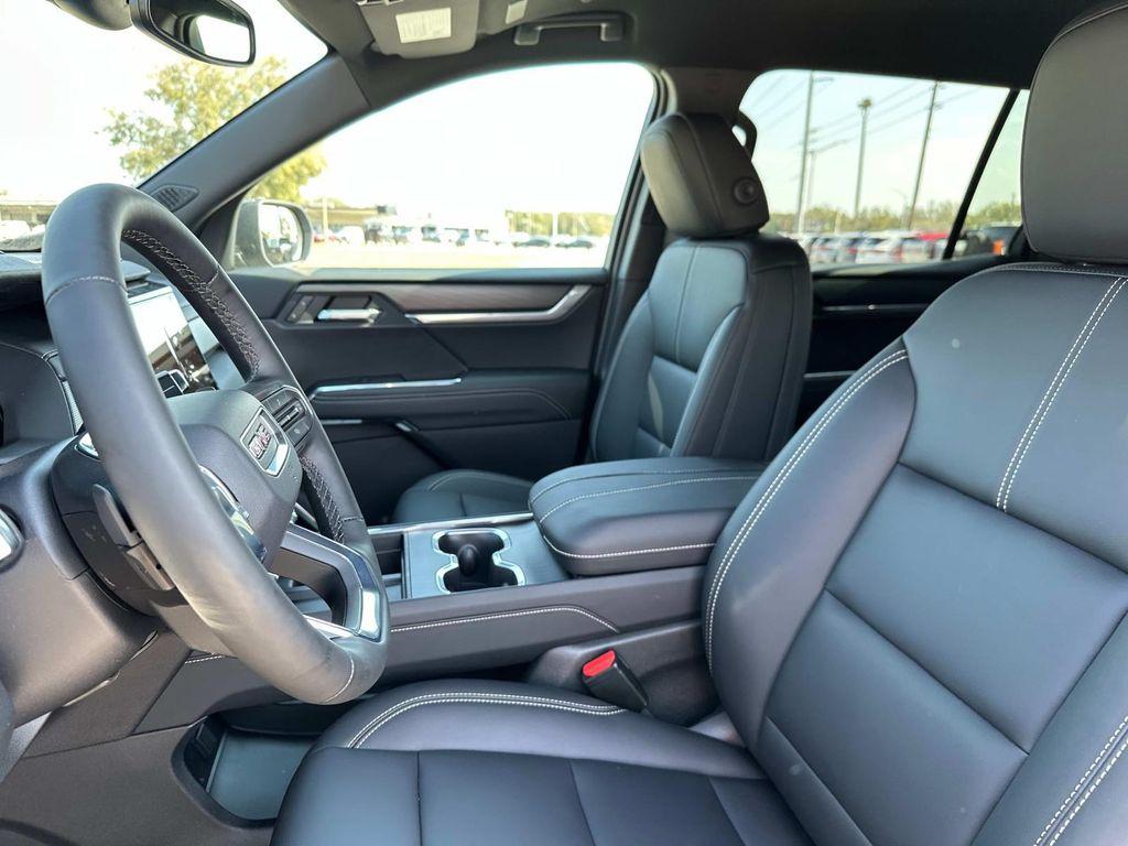 new 2025 GMC Acadia car, priced at $48,625