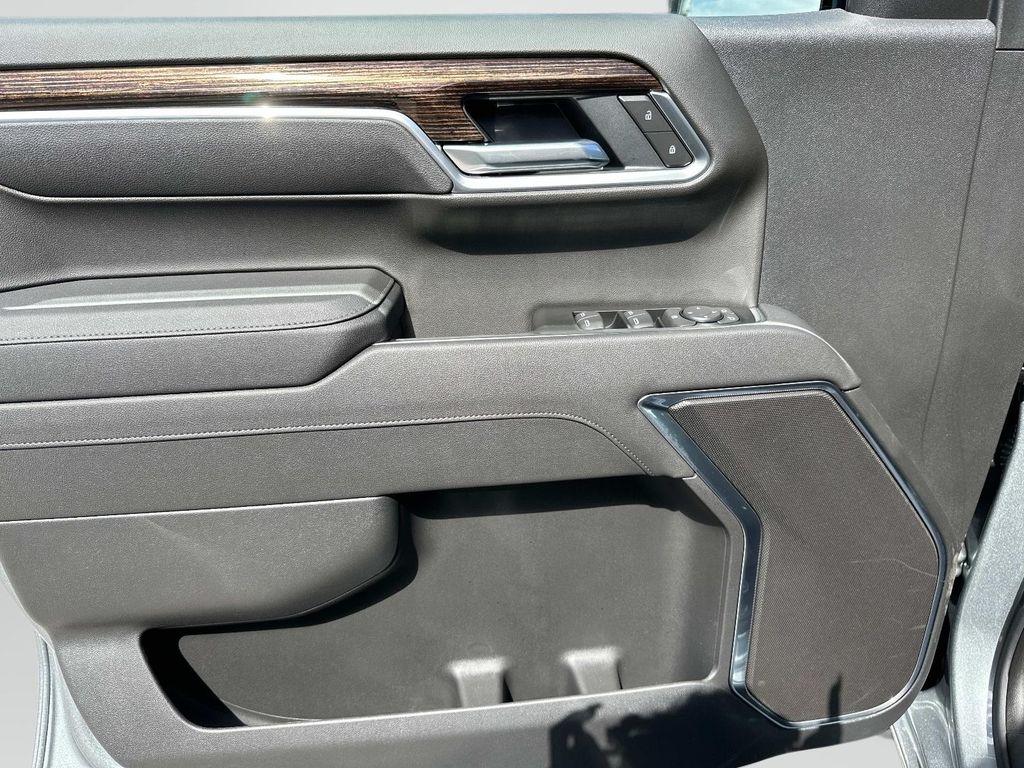 new 2026 GMC Sierra 1500 car, priced at $51,700