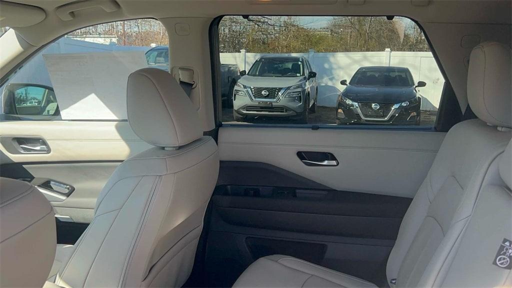 new 2025 Nissan Pathfinder car, priced at $47,700